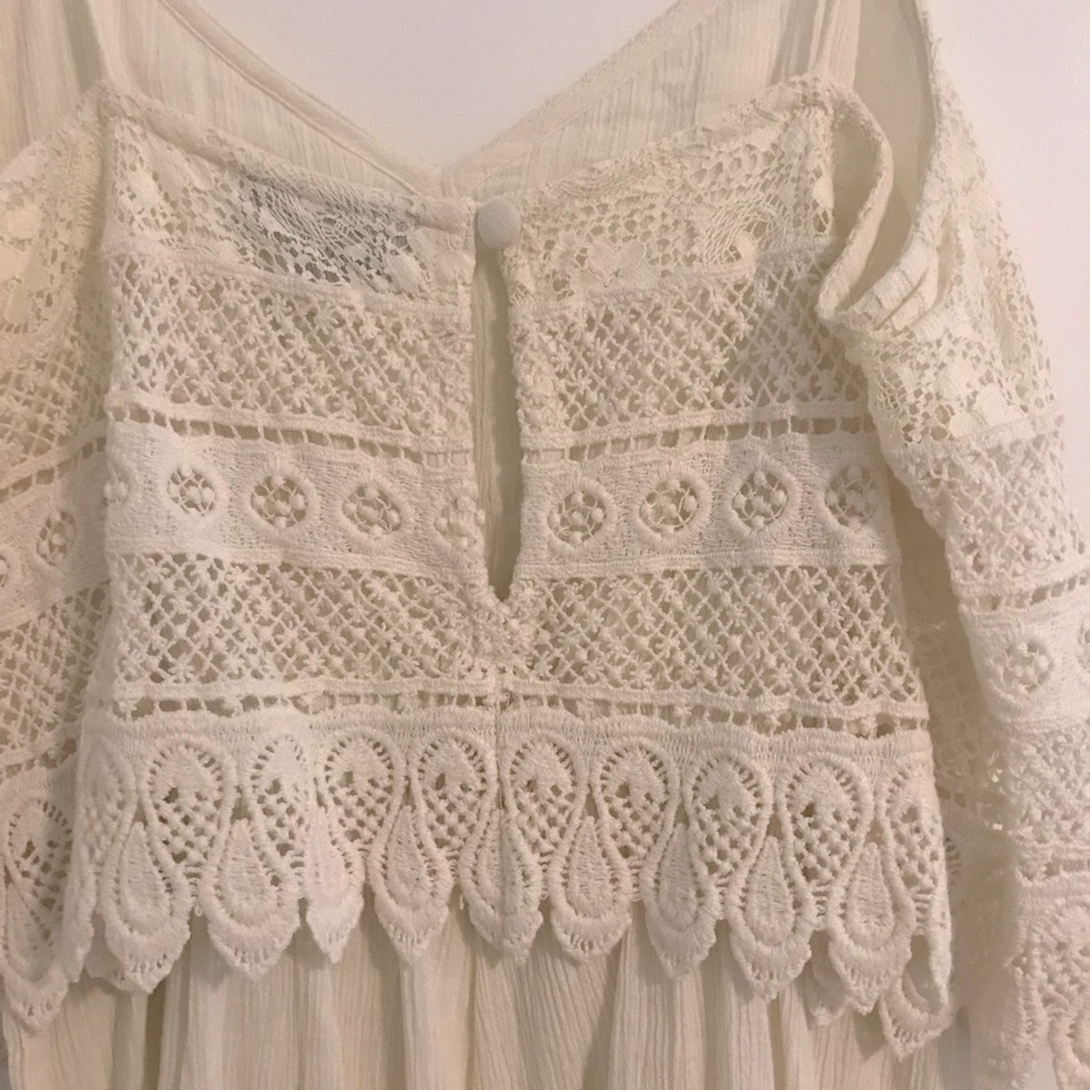 TOPSHOP Crochet Lace & Crinkled Gauze Romper - Picture 10 of 13